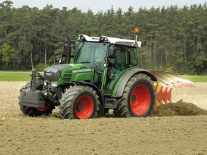 Traktor in der Werkstatt